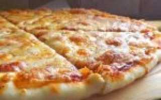 Пицца по-чикагски в глубокой форме (Chicago-style deep-dish pizza)
